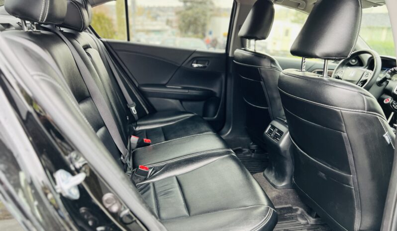 
								2017 Honda Accord Touring Hybrid full									