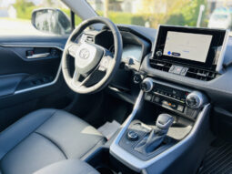 
										2024 Toyota RAV4 Hybrid XLE full									