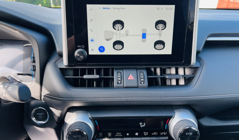 
								2024 Toyota RAV4 Hybrid XLE full									