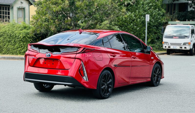 
								2020 Toyota Prius Prime full									
