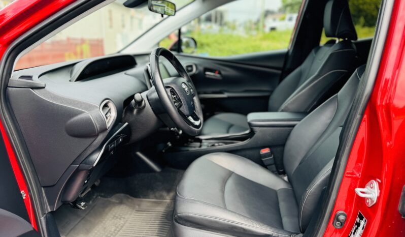 
								2020 Toyota Prius Prime full									