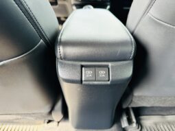 
										2020 Toyota Prius Prime full									