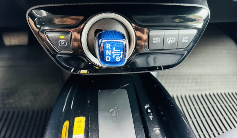 
								2020 Toyota Prius Prime full									