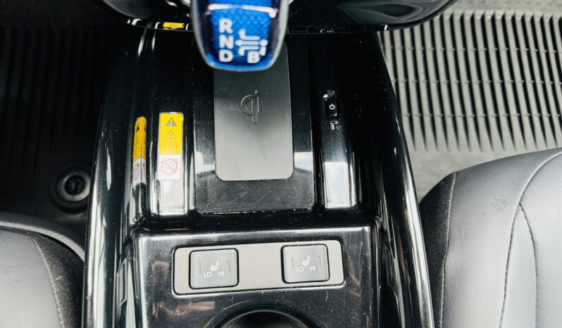 
								2020 Toyota Prius Prime full									