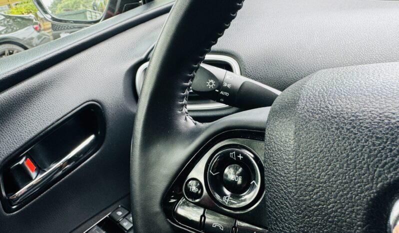 
								2020 Toyota Prius Prime full									