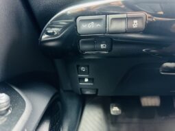 
										2020 Toyota Prius Prime full									