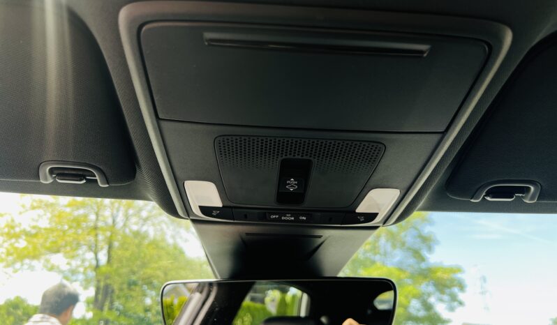 
								2022 Honda Civic Sport Touring full									