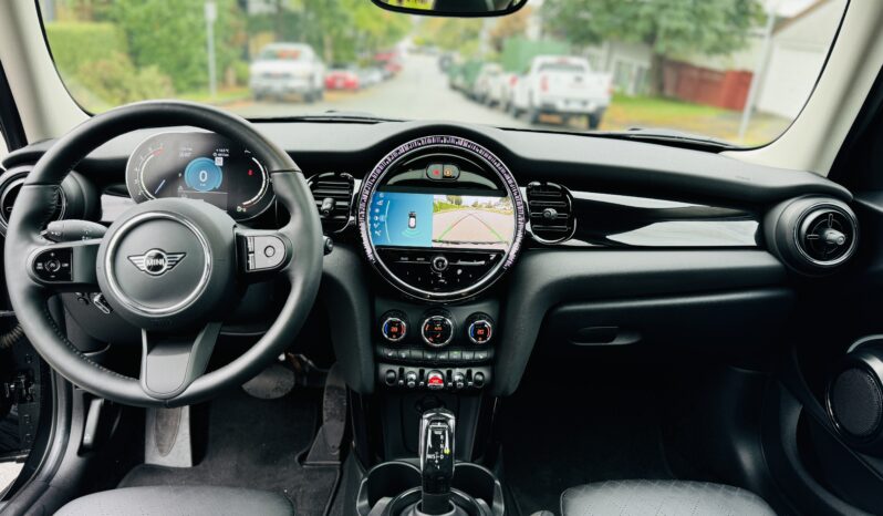 
								Mini Cooper 2023 full									