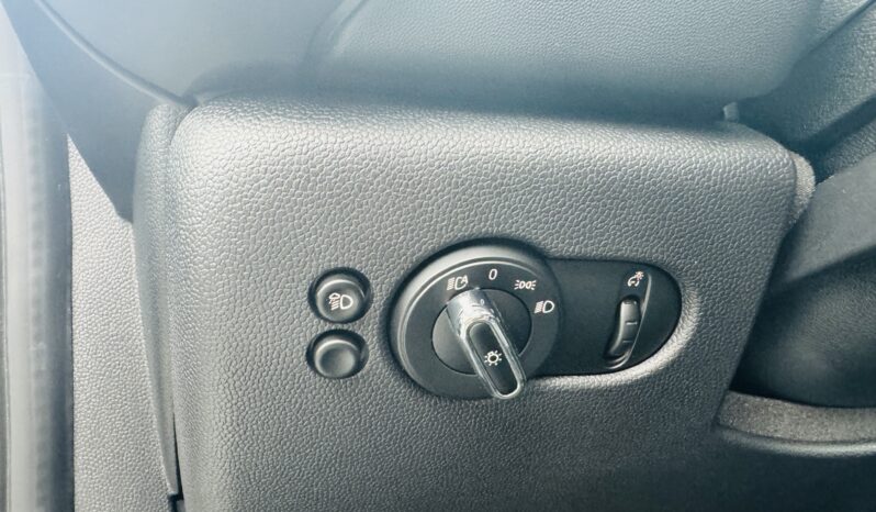 
								Mini Cooper 2023 full									