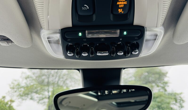 
								Mini Cooper 2023 full									