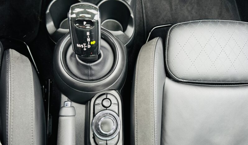 
								Mini Cooper 2023 full									